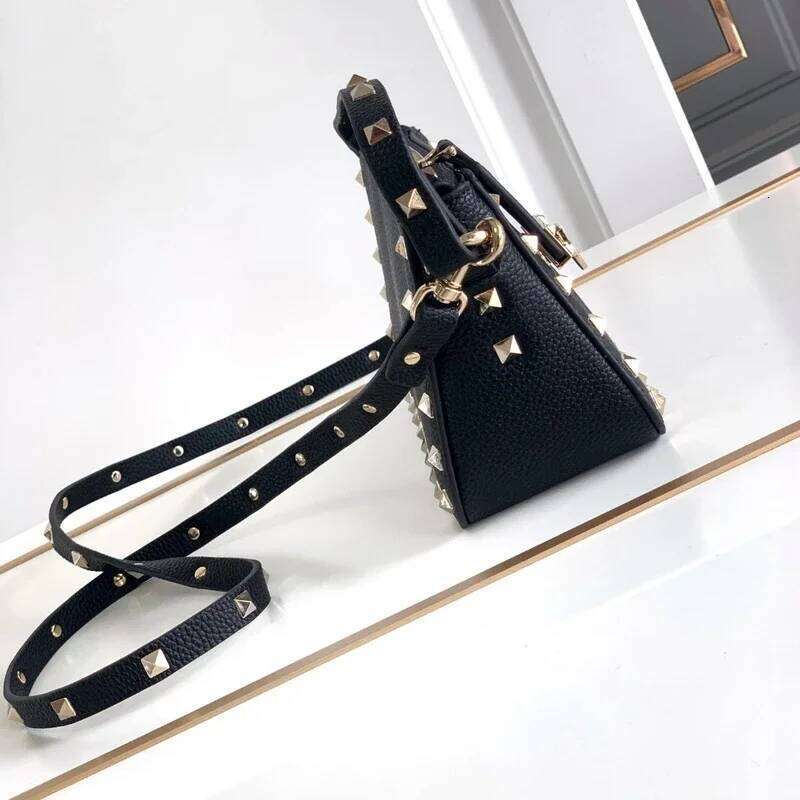 Stud Rivet Designer Black Design Small Crossbody Bag Fashion Leather Shoulder Messenger Women Purses And Handbags 250601
