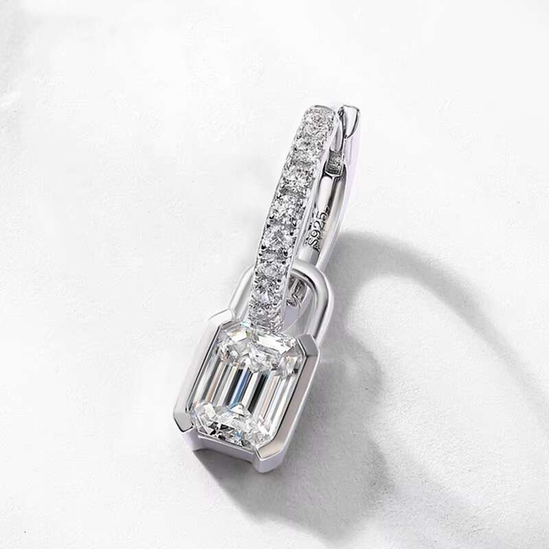 Elegant 925 Sterling Silver Super Flash Rectangle Emerald Cut Moissanite Gemstone White Gold Plated Diamond Earrings for Women