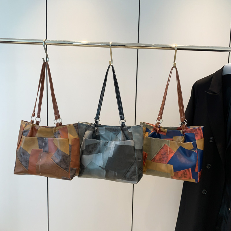 Personalized Large Capacity Sticker Handbag Free Shipping Color Blocked Women's Commuting Bag Shopping Bag Designer Bag Armpit Shoulder Bag