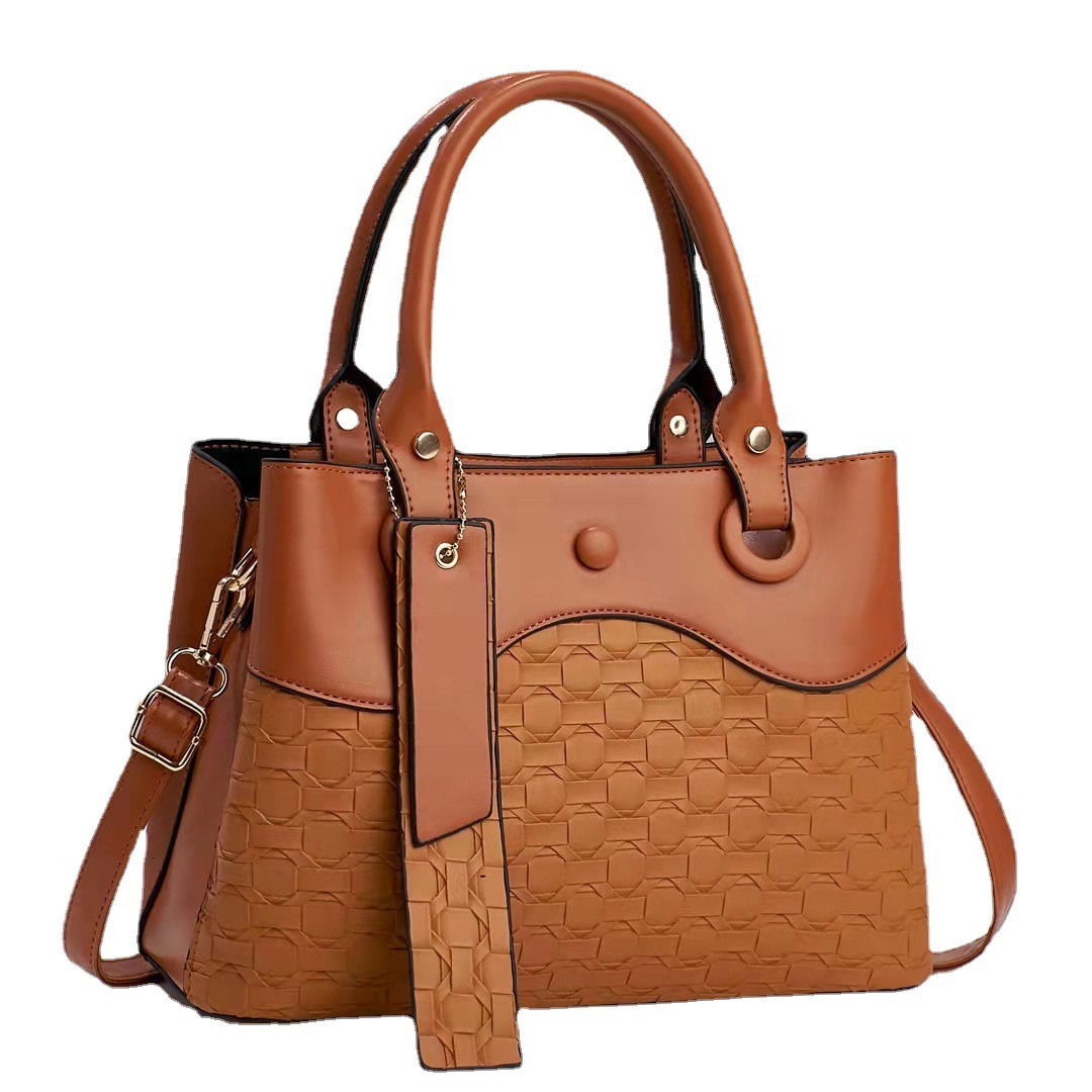 Top quality brand, high-quality new free designer bag, 2025 new fashionable shoulder width handbag, new free designer bag