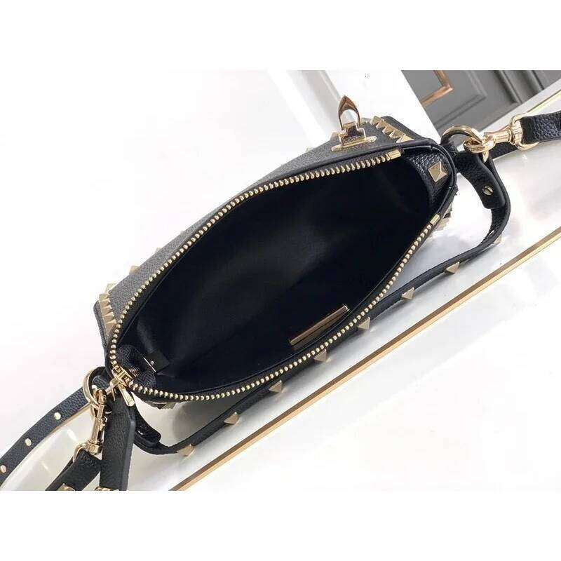 Stud Rivet Designer Black Design Small Crossbody Bag Fashion Leather Shoulder Messenger Women Purses And Handbags 250601