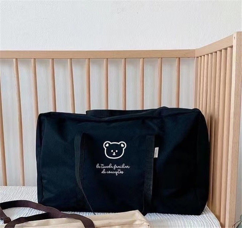 designer Ins Style Cute Bear Quilt Storage Bag Bedding Packing Bag Unisex Large Capacity Outdoor Handbag Luggage Bag