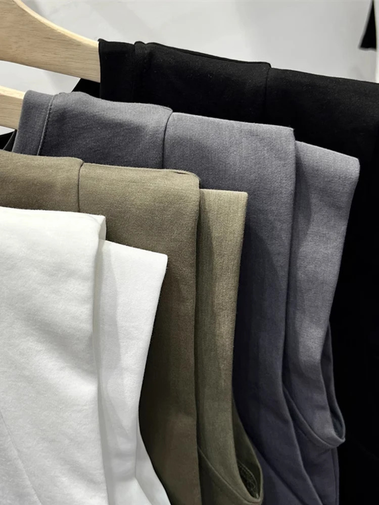 Internet Flying Sleeve T-shirt for Women with Round Neck Minimalist Slim Fit Sleeveless Top for Summer 250530