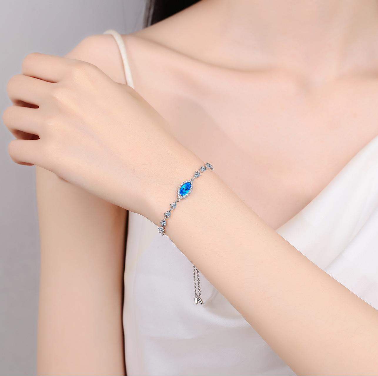 925 Sterling Silver Adjustable Moissanite Bracelet with Platinum Plating, Heart Design with CZ Crystals, Perfect Gift for Women
