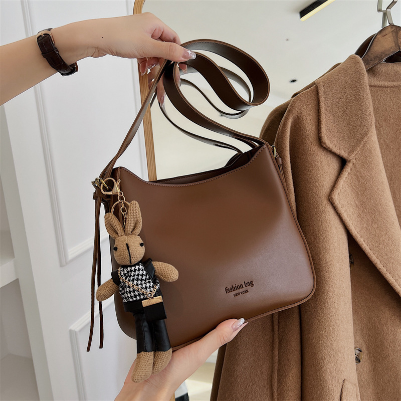 Top quality Brand High Quality New Style High-end Commuter Bag Textured Tote Bag Designer Bag Class Bag Bucket Bag New Free Delivery Designer Bag