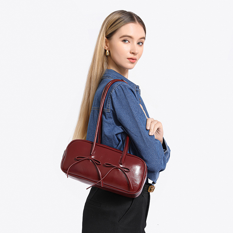 designer Korean Style Trendy Hot-Selling Ballet Style Simple Underarm Bowling Bag for Women Versatile Personality Commuter Fashionable Shoulder Bag