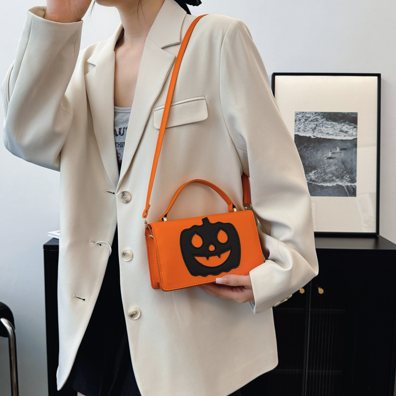 Free Shipping Designer's New Beautiful Style This Years Popular Fashion Korean Version Single Shoulder Crossbody Bag Small Square Bag