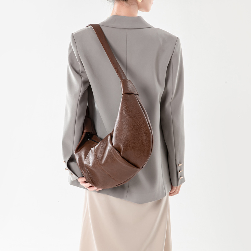 designer Korean Style INS Large Capacity Retro Soft Leather Pleated Dumpling Bag Lazy Style Versatile Casual Commuter Women's Shoulder Bag