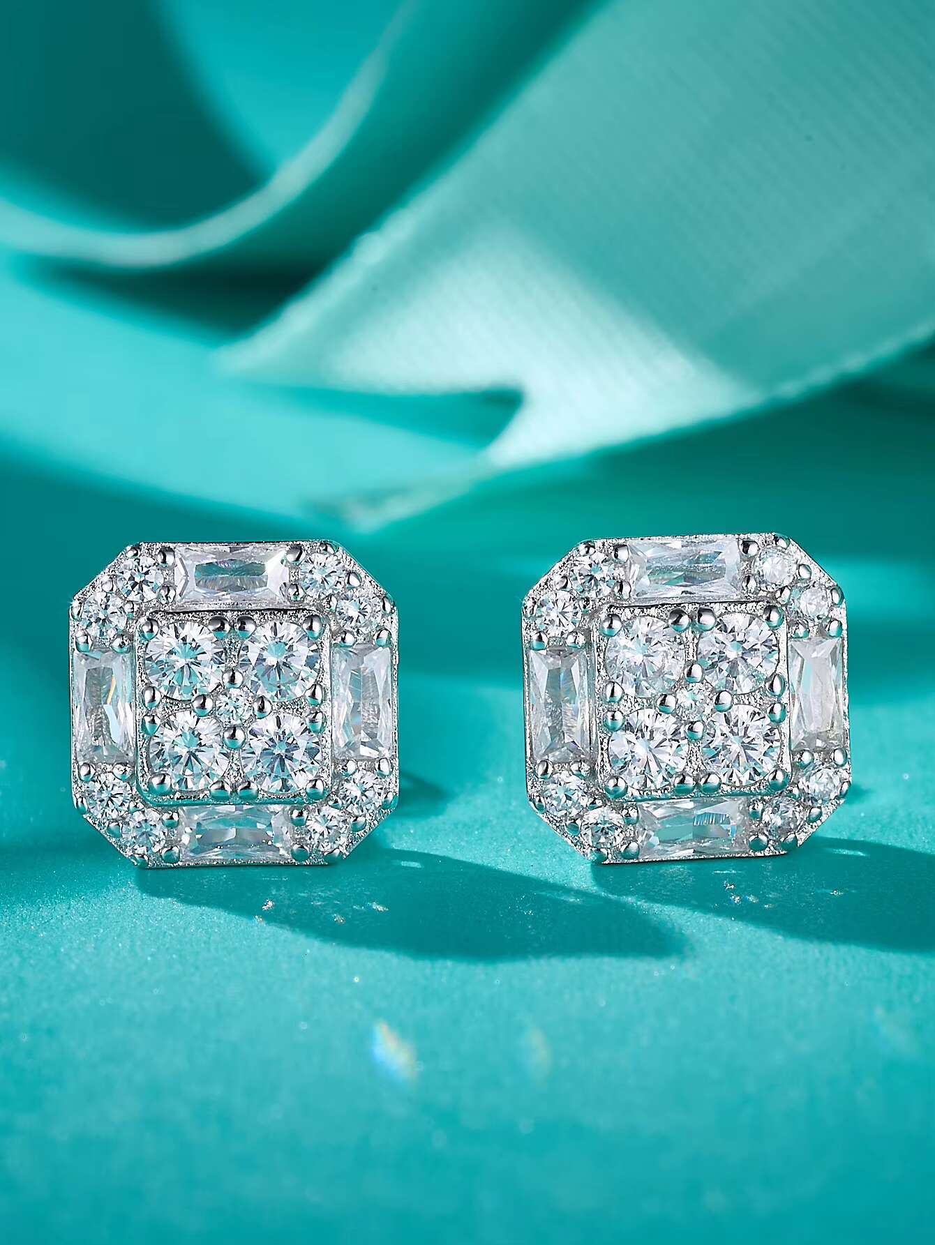 925 Sterling Silver Moissanite Mens Stud Earrings 5.5mm Hip Hop Style Passes Diamond Test-Mens Fashion Accessory