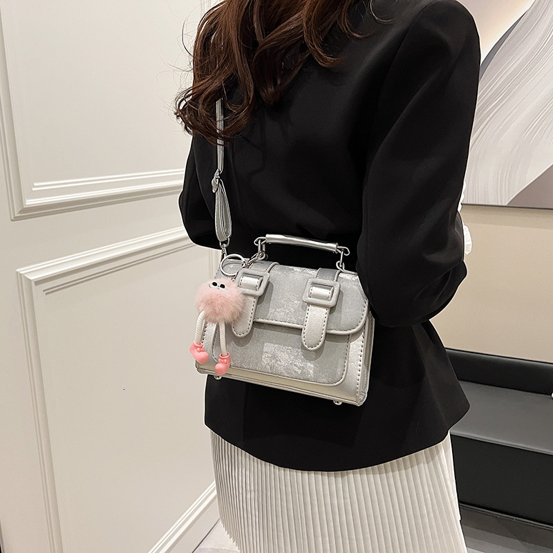 Designer Handheld Briefcase For Women Free Shipping New Korean Style Versatile Trendy Fashion Simple Backpack Niche Trend Shopping Bag Small Backpack