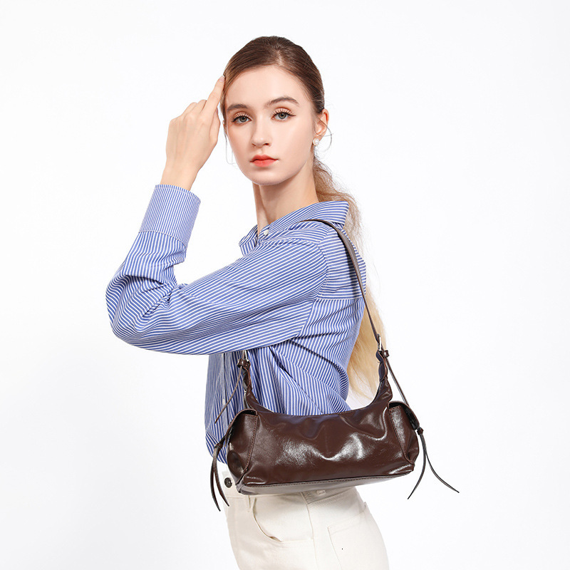 designer Cross-border Korean Style Niche Design Underarm Bag 2025 New Fashion Versatile Double Pocket Large Capacity Shoulder Bag for Women