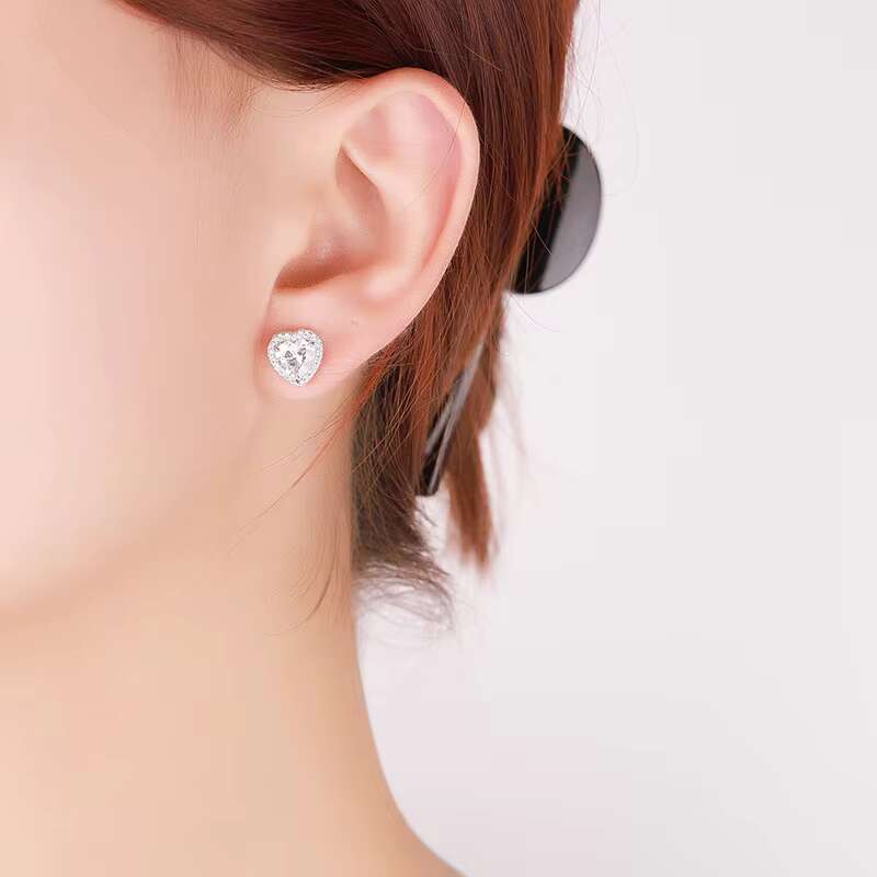 Wholesale Moissanite Jewelry Heart Elegant 1Carat Heart 925 Earrings Silver Jewelry for Women Korean Earrings