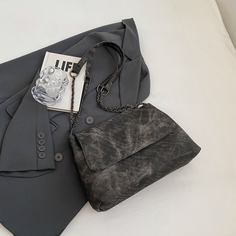 Vintage Fashion Shopping Handbag Versatile Bag For Designer Women New Winter Commuter Crossbody Free Shipping Small Square Bag High-end Chain Shoulder