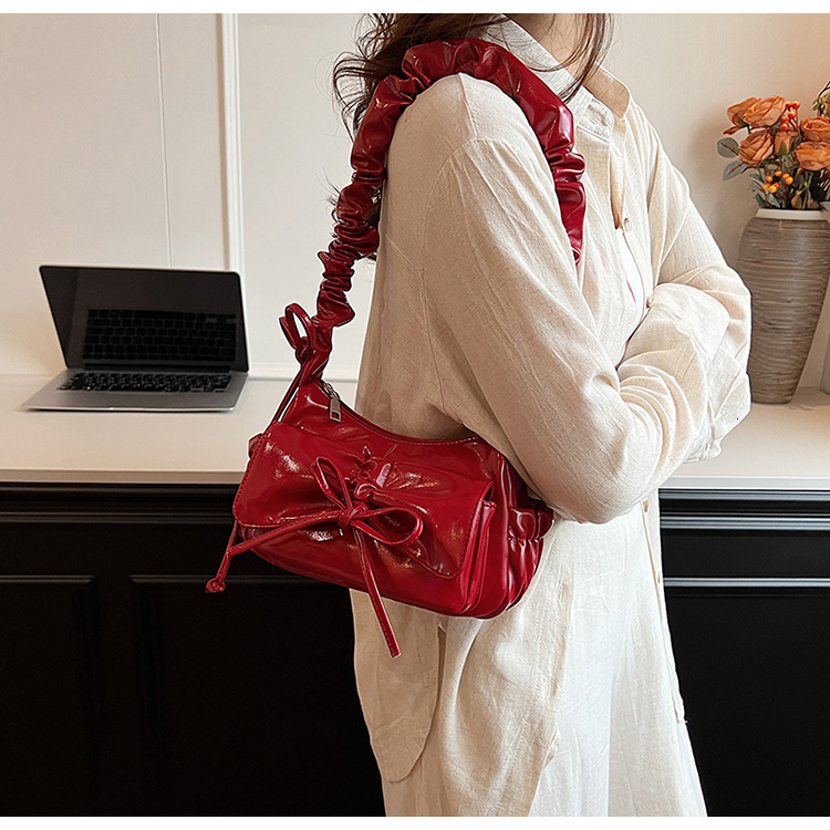 designer Niche Pleated Underarm Bag for Women 2025 New Fashion Red Shoulder Bag High-end Versatile Handbag