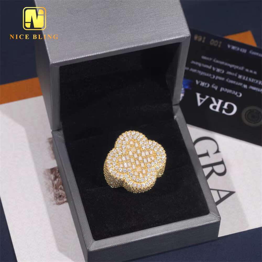 Iced Out 18k Gold Plated baguette Cut Moissanite Ring Fashion Hip Hop Jewelry S925 Lab Diamond Four Leaf Clover Engagement Ring