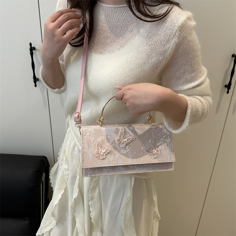 2025 New Designer Fashion Handbag Embroidered Butterfly Love Flower Small Square Bag Korean Beautiful Shoulder Bag Texture Atmospheric Crossbody Bag M