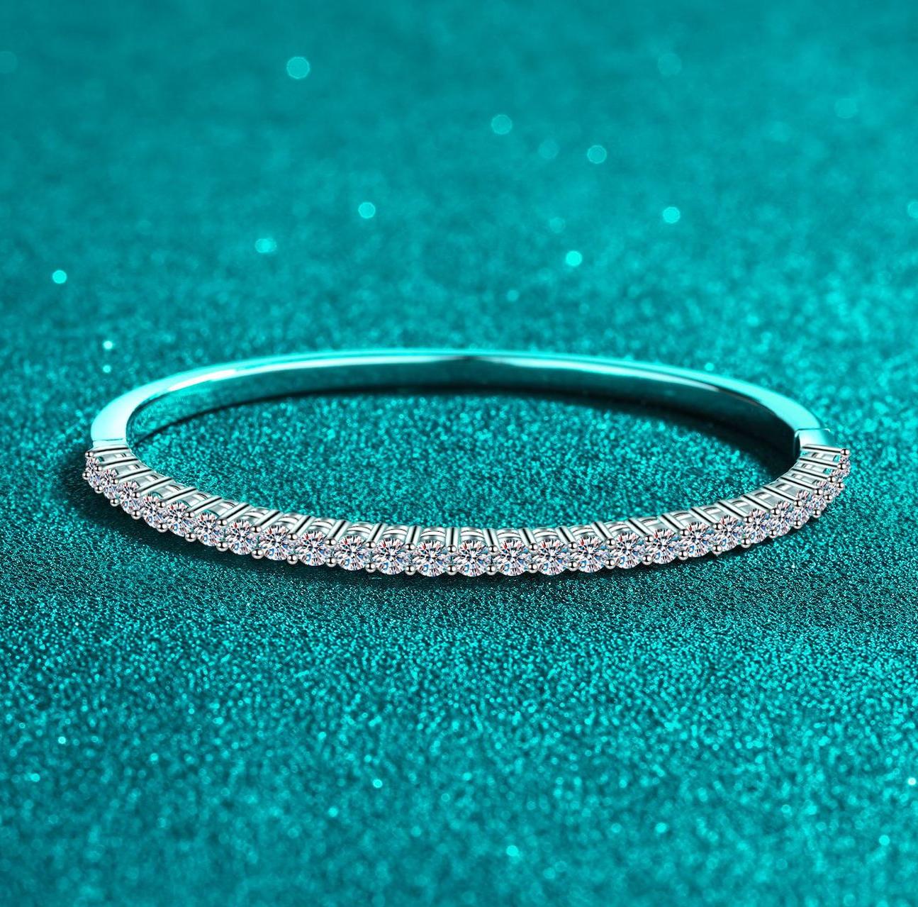 Luxurious Sterling Silver Pt950 Bangle Set With Paved Moissanites Ideal Romantic Present