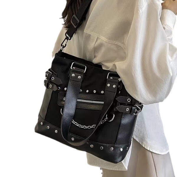 designer 2025 Women's High-End Niche Tote Bag Fashion Rivet Trendy Shoulder Underarm Bag