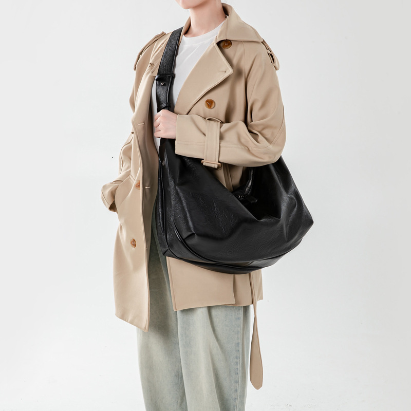 designer Soft Leather Large Capacity Black Dumpling Bag for Women 2025 New Retro High-end Lazy Style Cloud Shoulder Bag