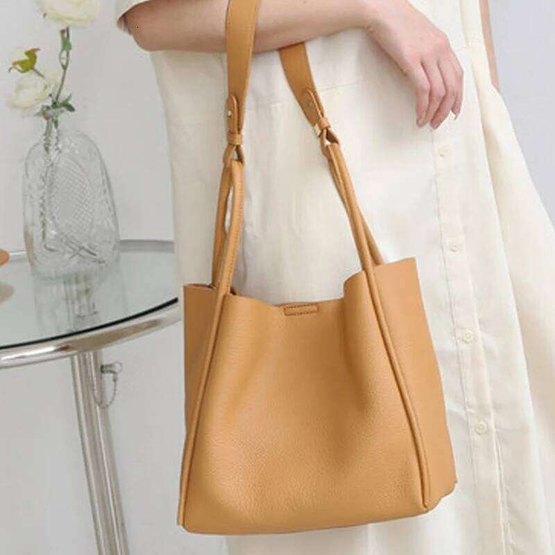 Fashion Female Genuine Leather Shoulder Bags Women Handbag Solid Color Lady Bucket Messenger Bag With Removable Inner Purse New