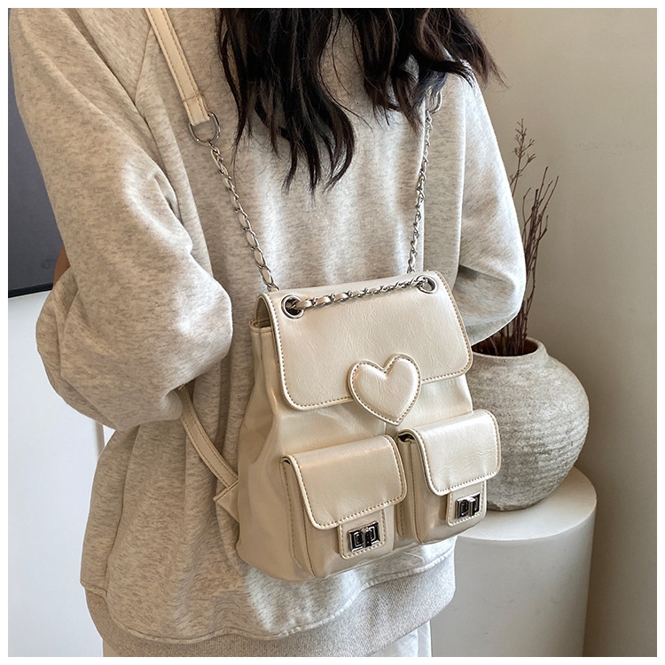 designer Design Sense Niche Backpack Silver Women's Heart New Fashion Backpack Versatile Chain Bucket Travel Bag