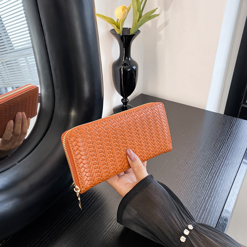 Minimalist New Designer Women's Wallet Medium-long Zipper Clutch Free Shipping Fashion PU Leather Woven Wallet Coin Purse