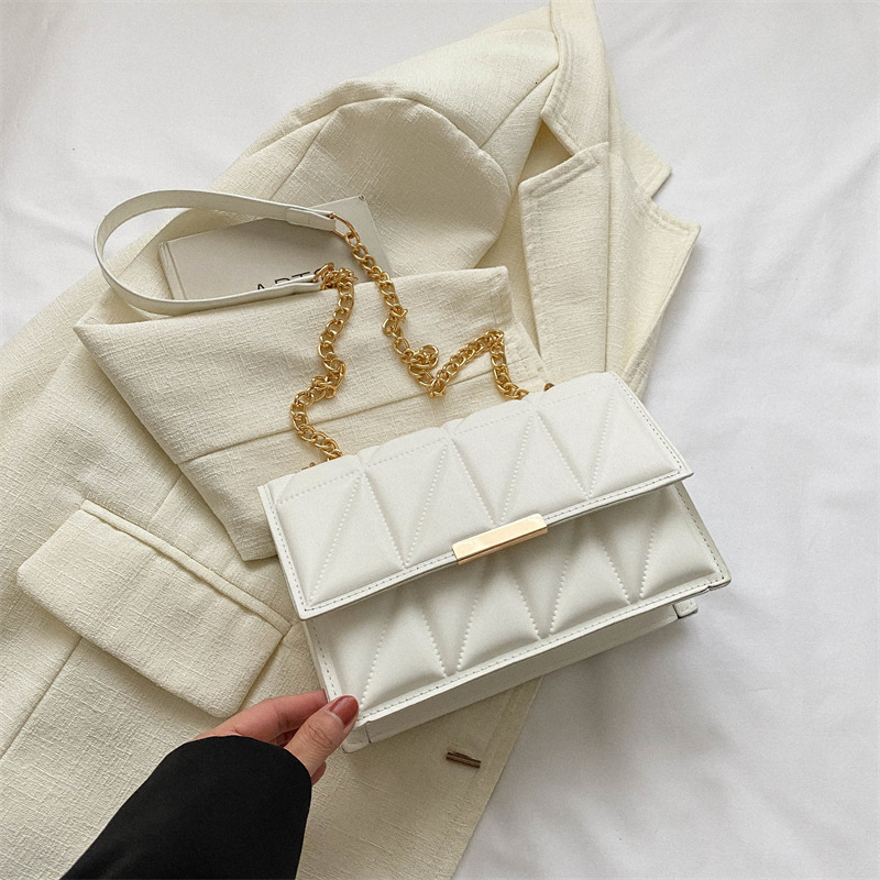 Free Shipping Designers New Retro Personalized Shoulder Bag Womens Fashionable Simple Crossbody Bag Korean Version Trendy Chain Small Square Bag