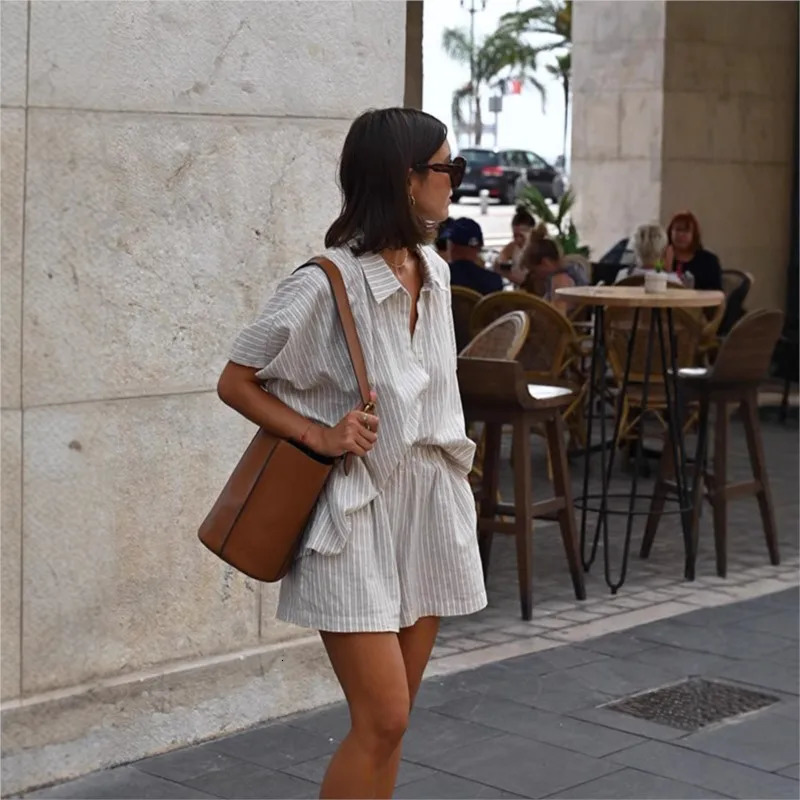 Casual Stripe Shirt Sets Women Summer Short Sleeve Shirt Top Shorts 2 Piece Set Womems Suit Loose Fashion Street Lady Outfit 250527
