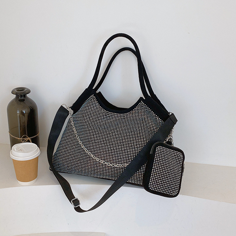 Large Capacity Trendy Diamond Studded Shoulder Bag Female Designer's New Casual Personalized Handbag Crossbody Tote Bag Fashionable Shopping Bag 