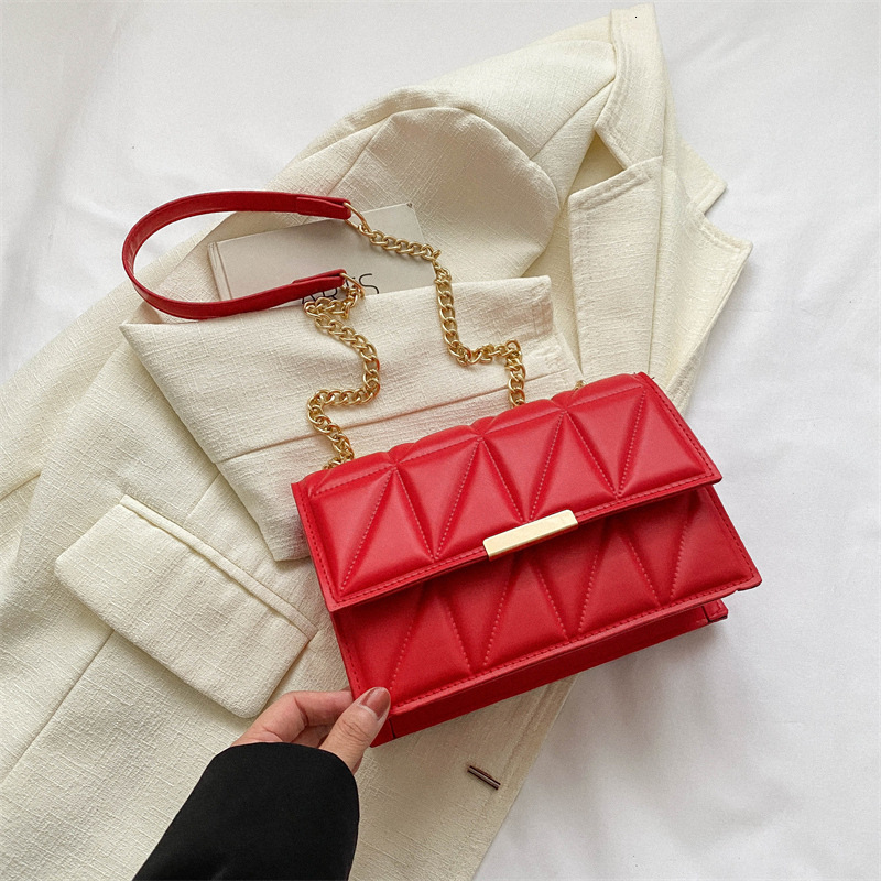 Free Shipping Designers New Retro Personalized Shoulder Bag Womens Fashionable Simple Crossbody Bag Korean Version Trendy Chain Small Square Bag