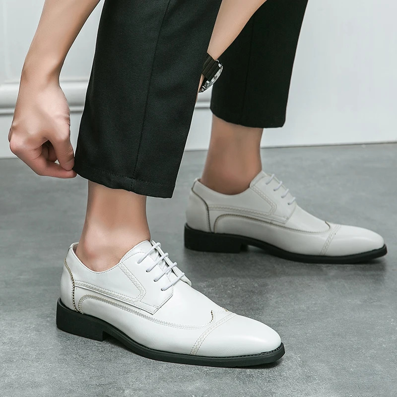 Men Retro Formal Shoes PU Black and White Men Party Office Busines Block Shoes Gentleman Social Shoe Size 38-46 Men Shoes 250526