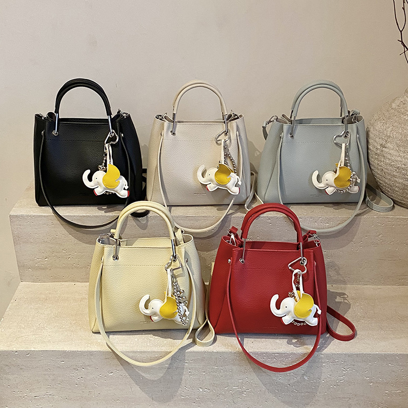 Brand High Quality New Style Handbag Hot Style Exquisite Women's Bag Light Simple Design Large Capacity Shoulder Bag for Work Commute New Free De