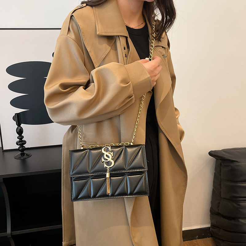 Free Shipping Designer Casual Retro Small Square Bag Niche Trend Crossbody Bag 2025 New Bag Womens Chain Simple Shoulder Bag, Women's Bag