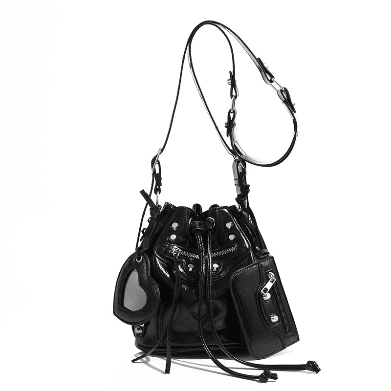 designer New Versatile Drawstring Women's Bag Fashion Bucket Bag Studded Motorcycle Bag High-end Casual Commuter Shoulder Crossbody Bag