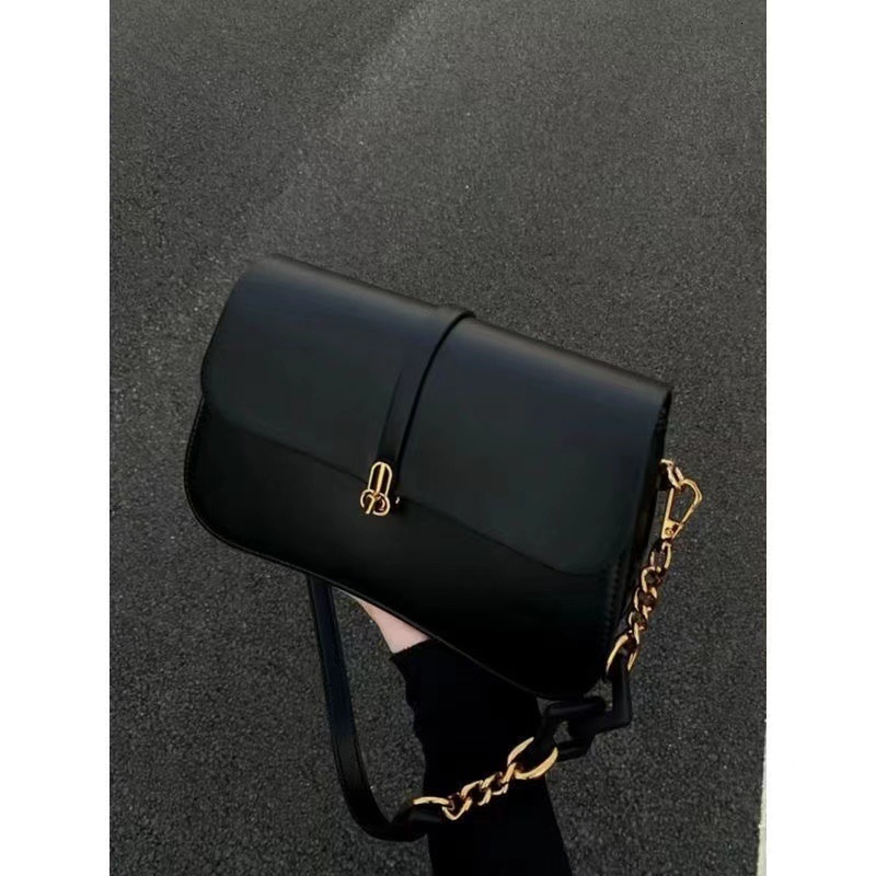 designer High-Quality Texture Baguette Bag 2025 New Fashion Light Luxury Chain Underarm Saddle Bag Versatile Single Shoulder Crossbody Bag for Women