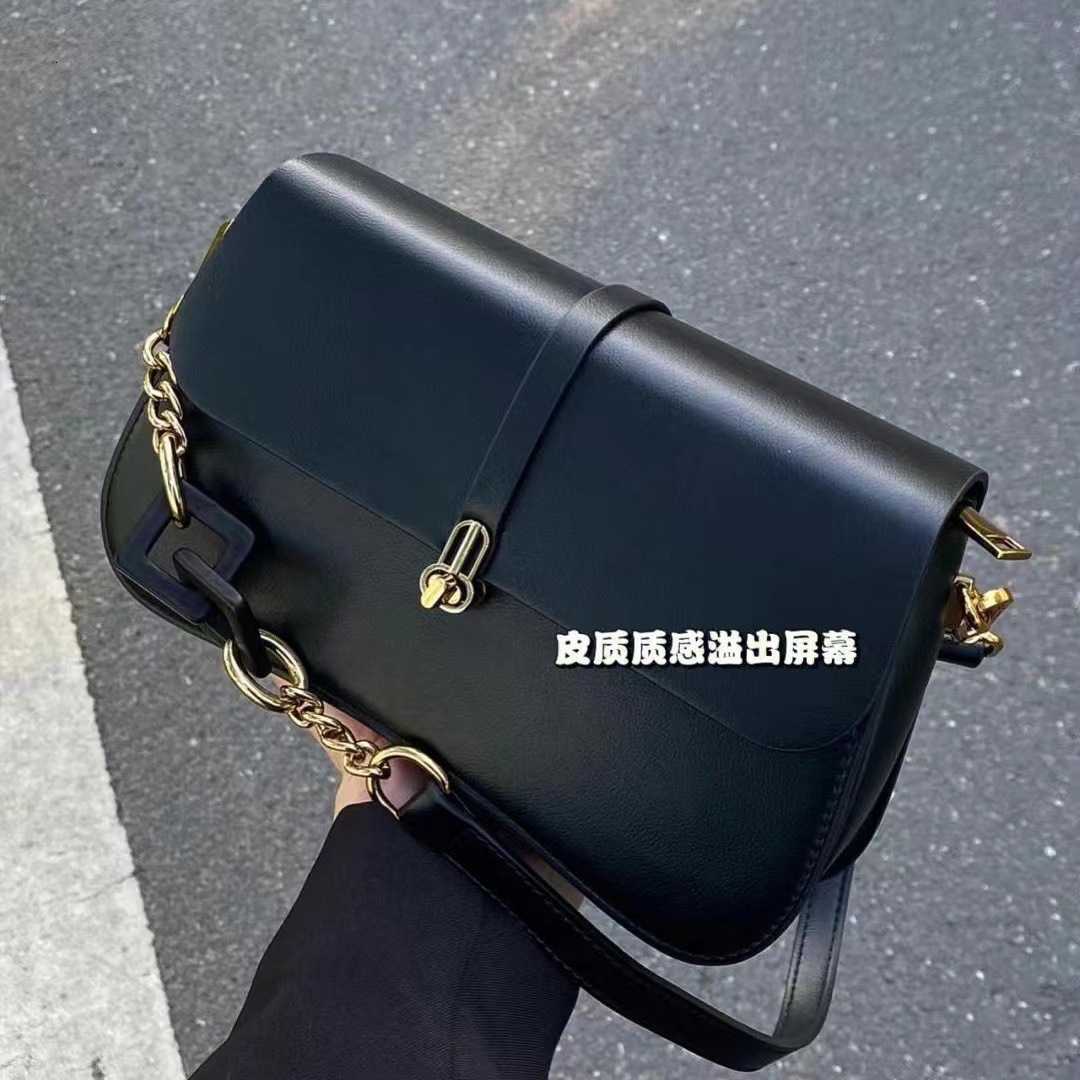 designer High-Quality Texture Baguette Bag 2025 New Fashion Light Luxury Chain Underarm Saddle Bag Versatile Single Shoulder Crossbody Bag for Women