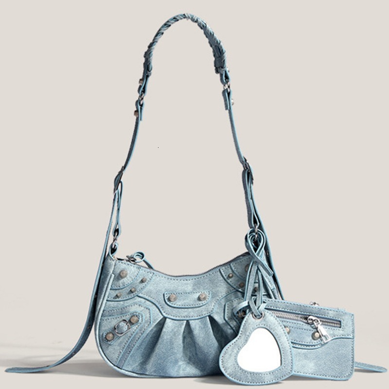 designer 2025 New Fashion Trend Motorcycle Bag Underarm Bag Rivet Tassel High-end Wrinkle Bag Single Shoulder Crossbody Women's Bag