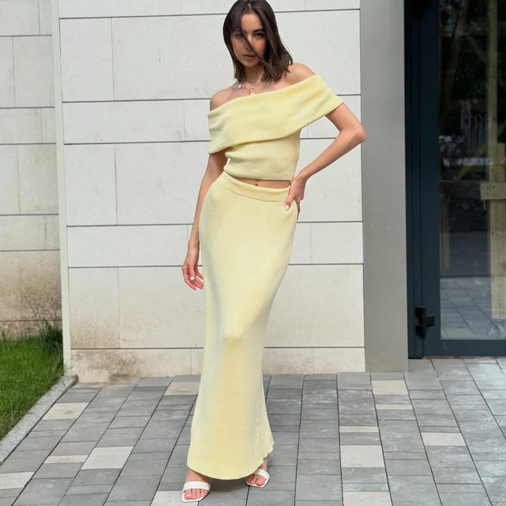 Tuularose Knitted Skirt Two-piece Set Womens Summer One Shoulder Sleeveless Top High Waist Slit Skirt Set Casual Lady Skirt Set 250530