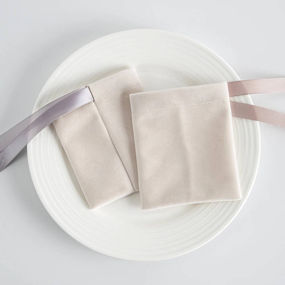 10pcs Bulk Beige Veet Pouches Ribbon Jewelry Packing Display Storage For Wedding Candy Gift Travel Drawstring Dust Bags