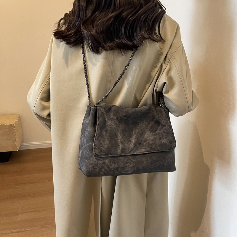 Vintage Fashion Shopping Handbag Versatile Bag For Designer Women New Winter Commuter Crossbody Free Shipping Small Square Bag High-end Chain Shoulder