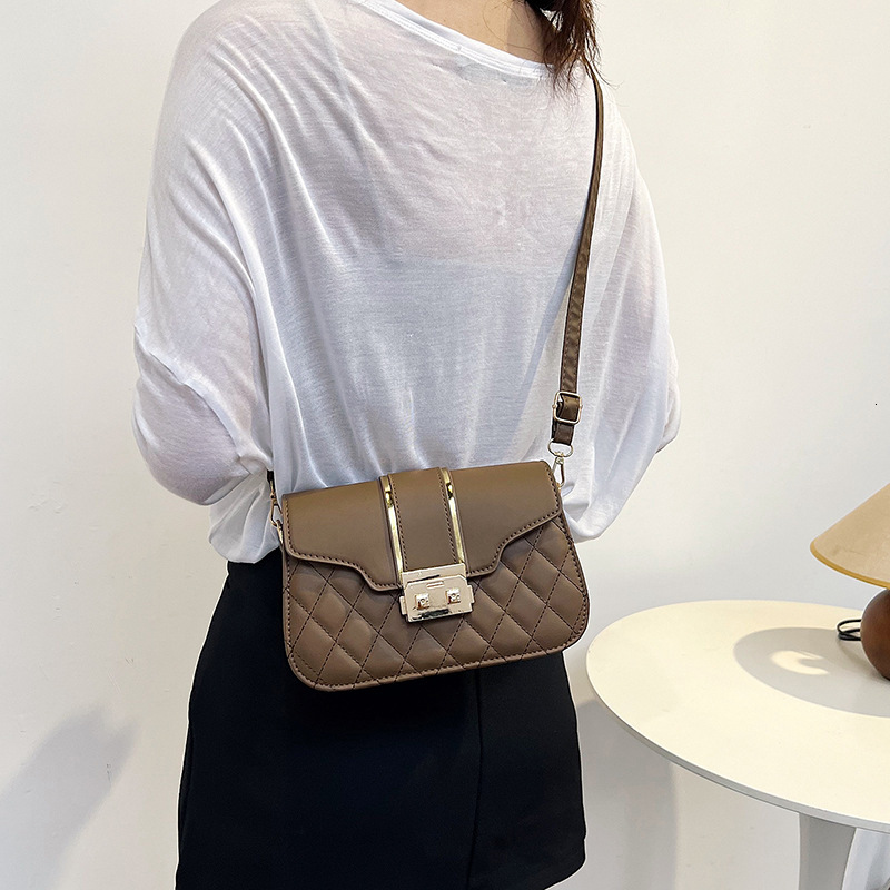 Free Shipping Designers New Fashionable Diamond Grid Embroidered Thread Armpit Bag Women's Trendy Casual Small Square Bag Commuting Single Should