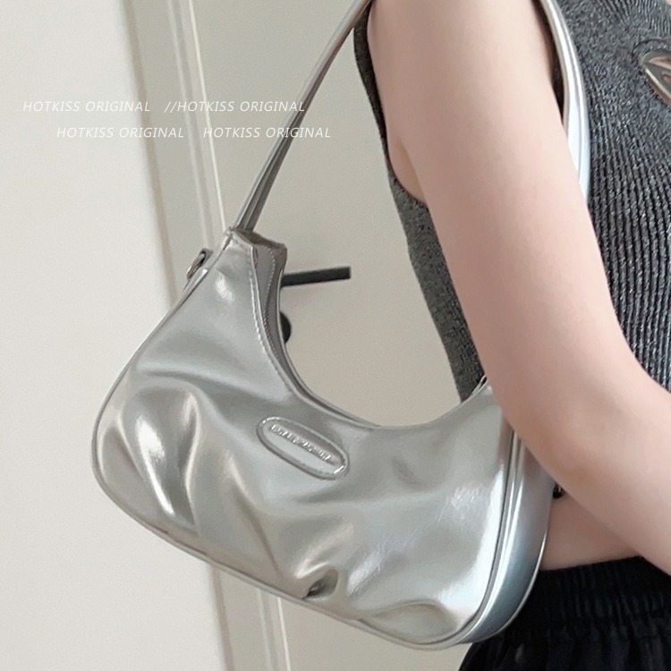 designer Niche Textured Silver Bag for Women Trendy Versatile Shoulder Crossbody Bag High-end Design Sense Underarm Crescent Bag