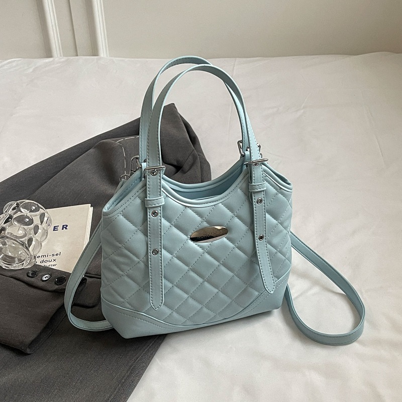 Fashion Free Shipping High-end Versatile Underarm Bag Women's Handbag Shopping Bag 2025 New Designer Quilted Tote Bag Simple Large Capacity Commu