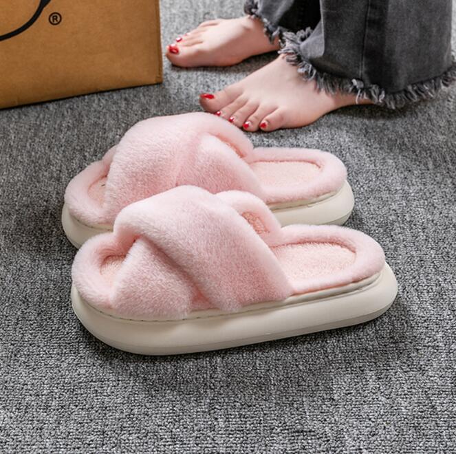 Hairy slippers for women in autumn and winter suitable for outdoor wear anti slip indoor thick soled living home furry postpartum cotton slippers Z 6.