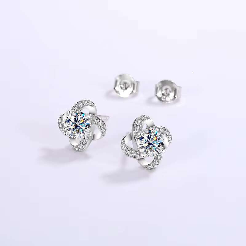 9 S925 Sterling Silver Lucky Four-leaf Clover 1Carat Moissanite Earrings for Women