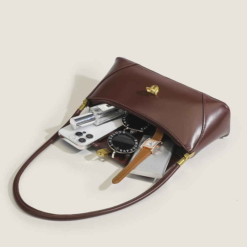 designer 2025 New Trend Niche Design French Retro Underarm Bag Versatile Simple Shoulder Crossbody Handbag Baguette Bag