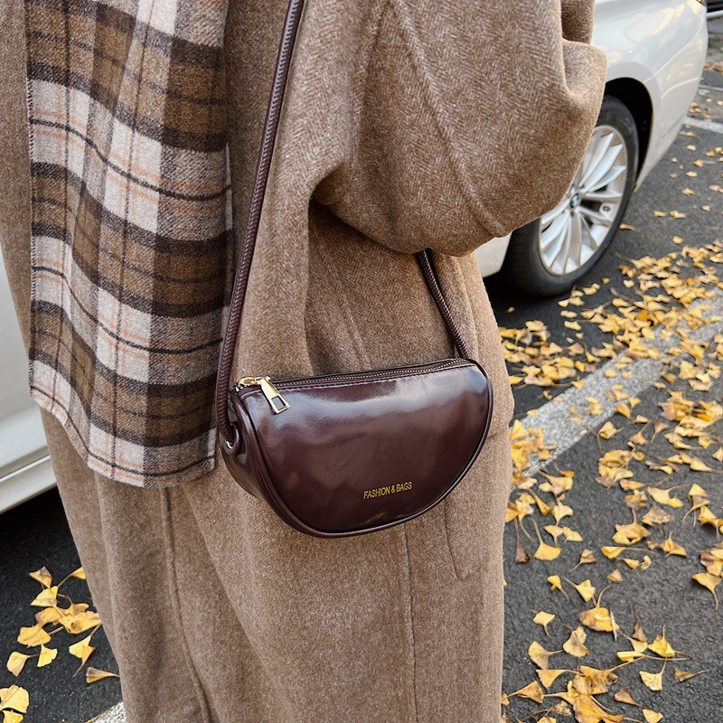 2025 New Fashion Croissant Bag For Women Free Shipping Simple Casual Handbag Shopping Bag Retro Shoulder Bag Designer Trendy Saddle Bag