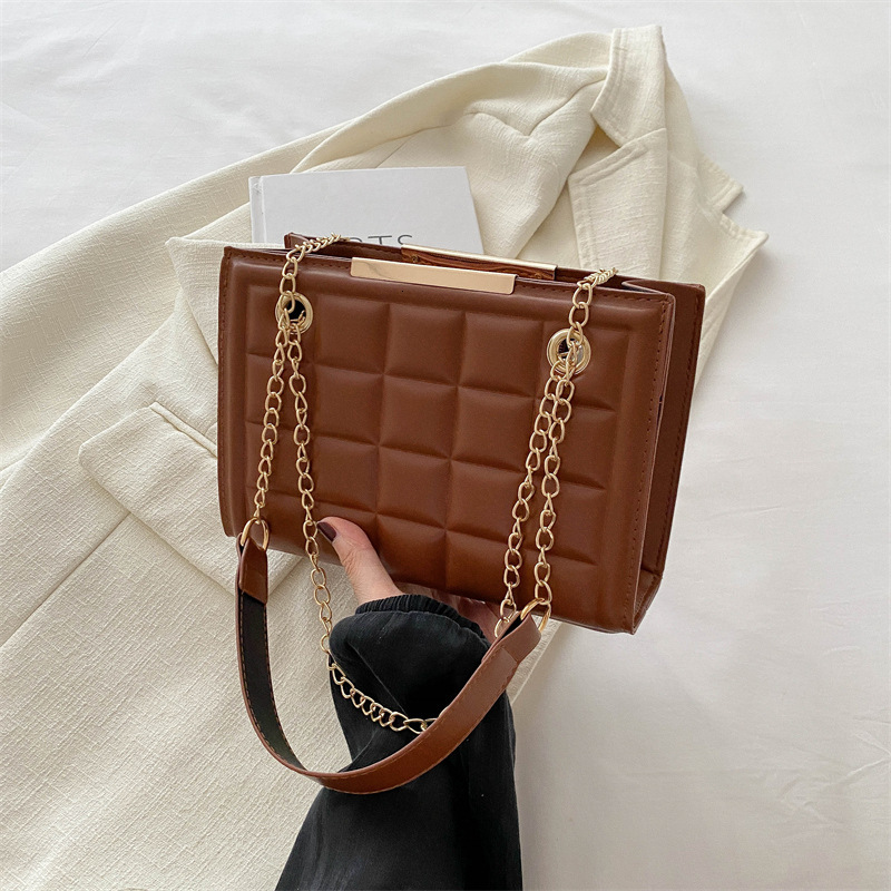 Free Shipping Designer Bag 2025 New Chain Diamond Grid Trendy Texture Fashionable Versatile Womens Shoulder Crossbody Bag