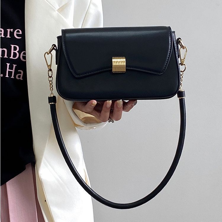 designer Large Capacity Bag for Women 2025 New Fashion Commuter Versatile Shoulder Bag High-end Baguette Bag Underarm Crossbody Bag