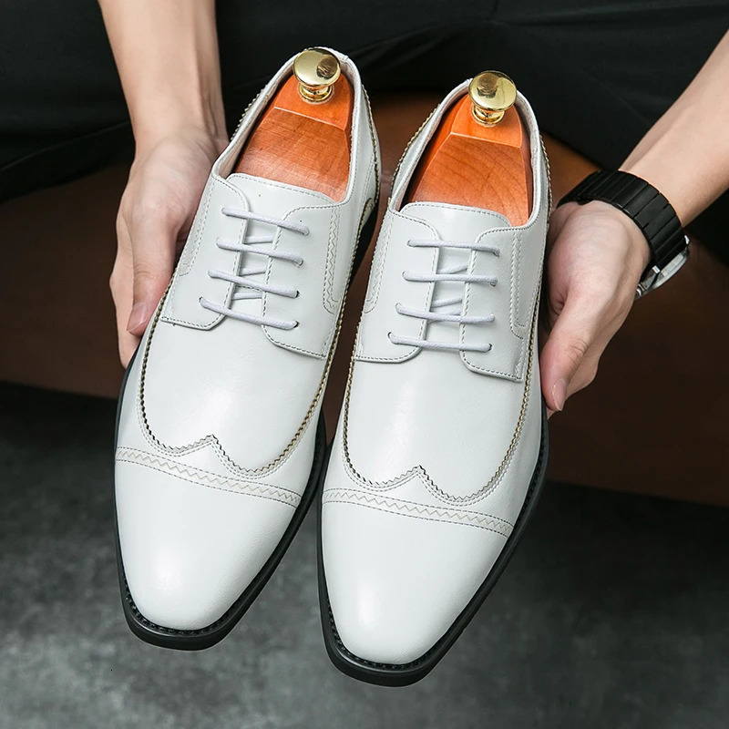 Men Retro Formal Shoes PU Black and White Men Party Office Busines Block Shoes Gentleman Social Shoe Size 38-46 Men Shoes 250526